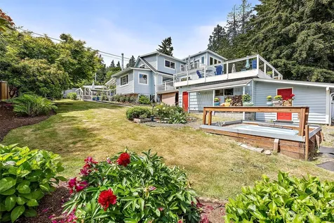 1512 Cole Loop SE Port Orchard WA 98366