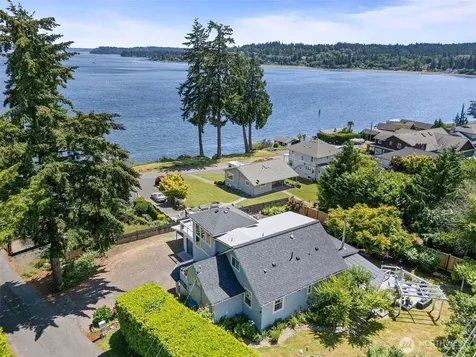 1512 Cole Loop SE Port Orchard WA 98366