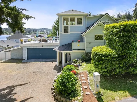 1512 Cole Loop SE Port Orchard WA 98366