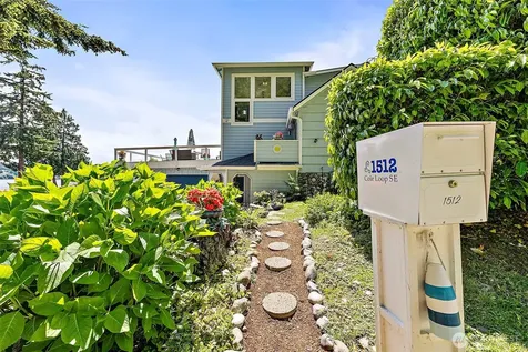 1512 Cole Loop SE Port Orchard WA 98366