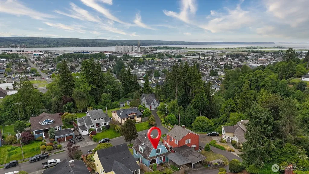 2016 W 6th Aberdeen WA 98520