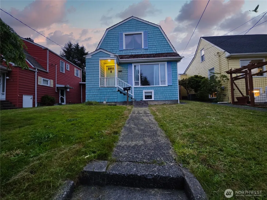 2016 W 6th Aberdeen WA 98520