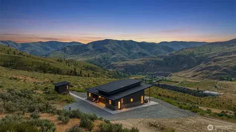 88 Cowboy Road Methow WA 98846