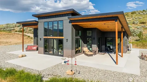 88 Cowboy Road Methow WA 98846
