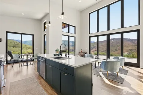 88 Cowboy Road Methow WA 98846