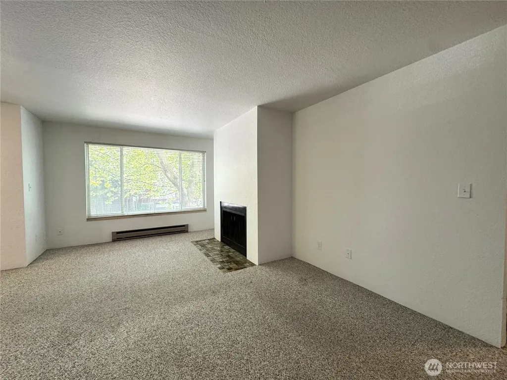 555 N 105th Street Seattle WA 98133