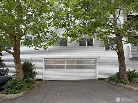 555 N 105th Street Seattle WA 98133