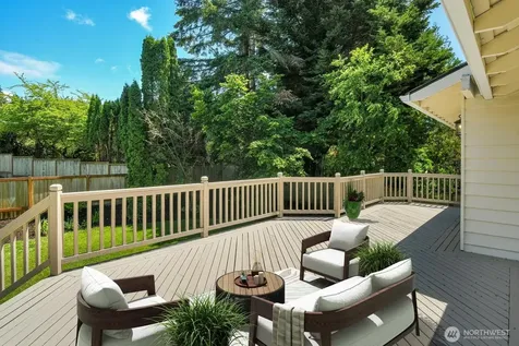 6530 W Mercer Way Mercer Island WA 98040