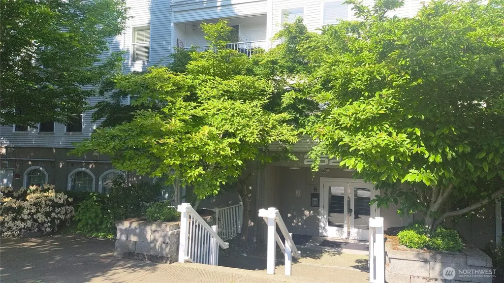 2522 Rucker Avenue Everett WA 98201
