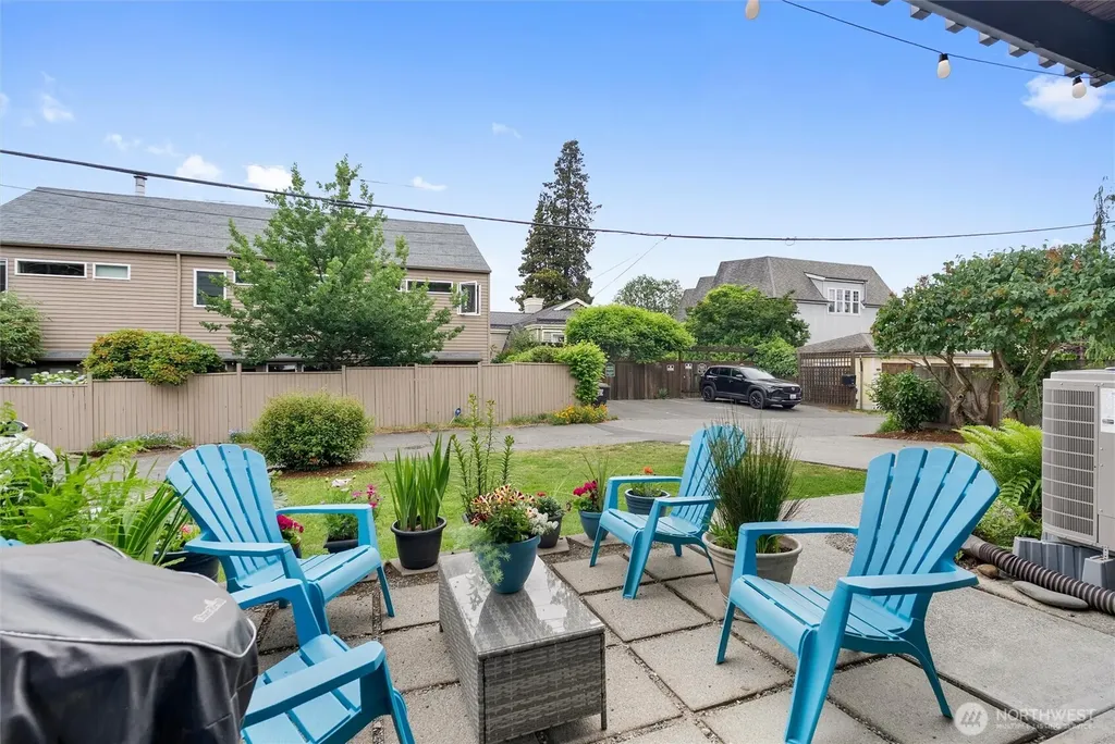 818 W Argand Street Seattle WA 98119