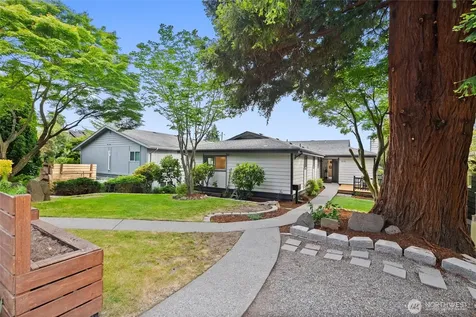 818 W Argand Street Seattle WA 98119