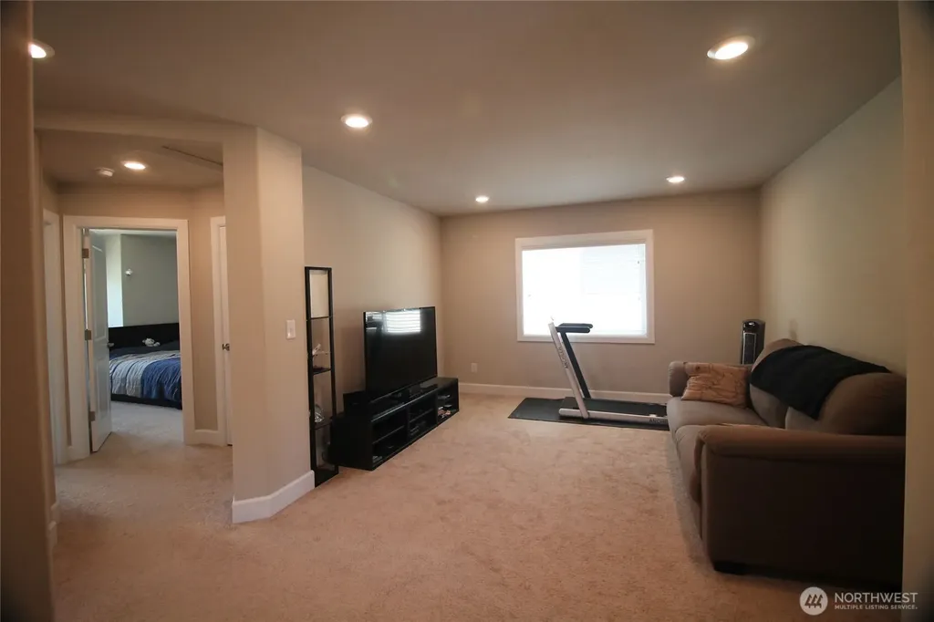 17309 40th Avenue SE Bothell WA 98012
