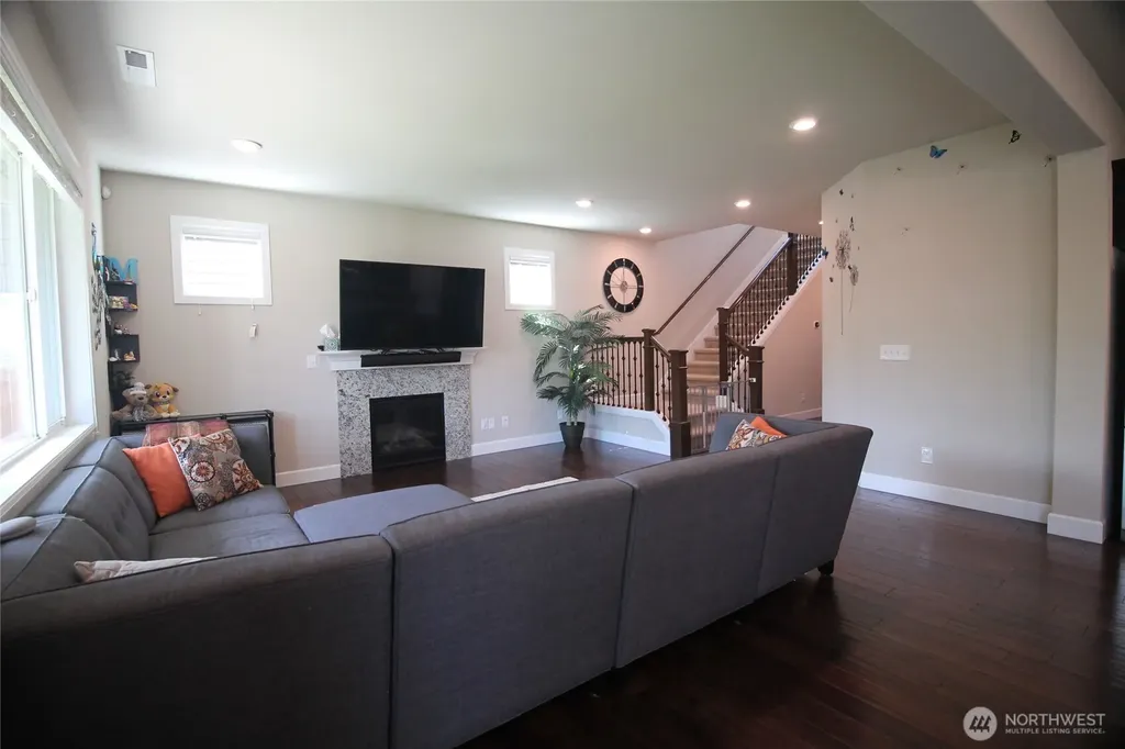 17309 40th Avenue SE Bothell WA 98012
