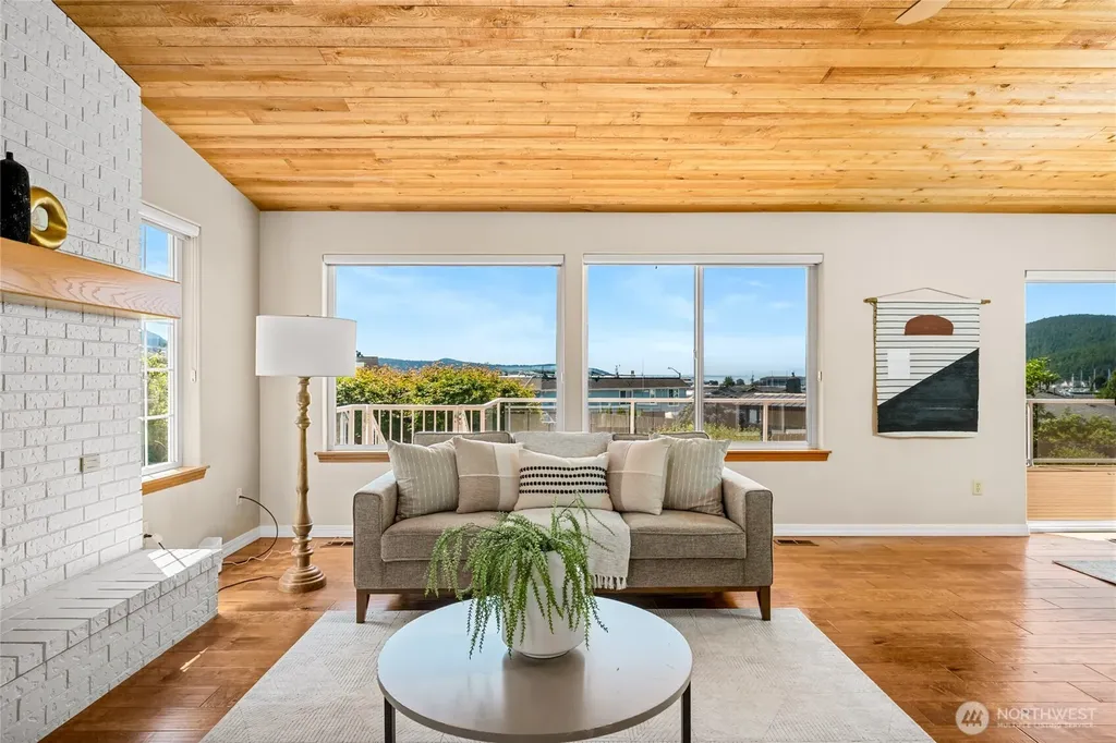 5305 Sterling Drive Anacortes WA 98221