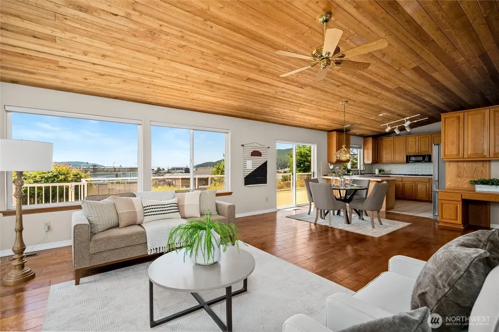 5305 Sterling Drive Anacortes WA 98221