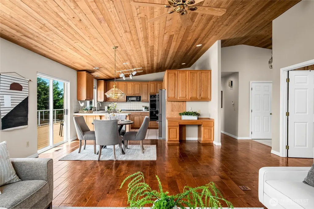 5305 Sterling Drive Anacortes WA 98221