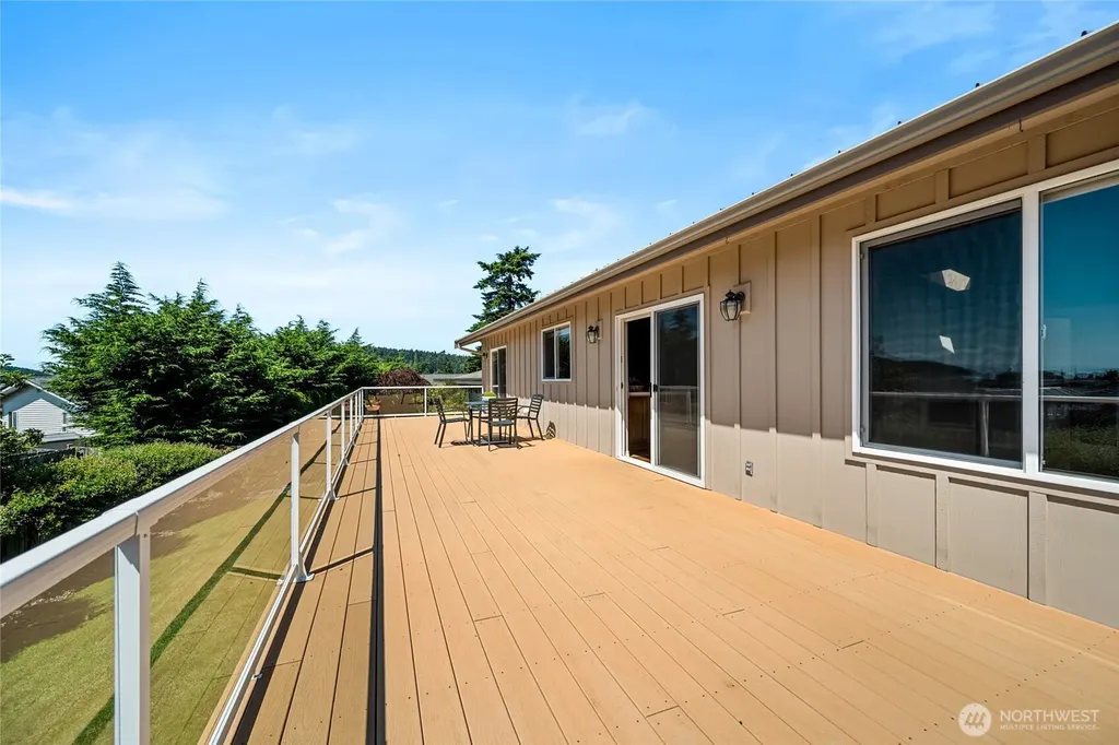 5305 Sterling Drive Anacortes WA 98221