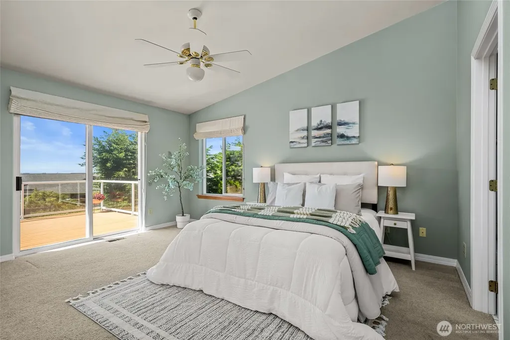 5305 Sterling Drive Anacortes WA 98221