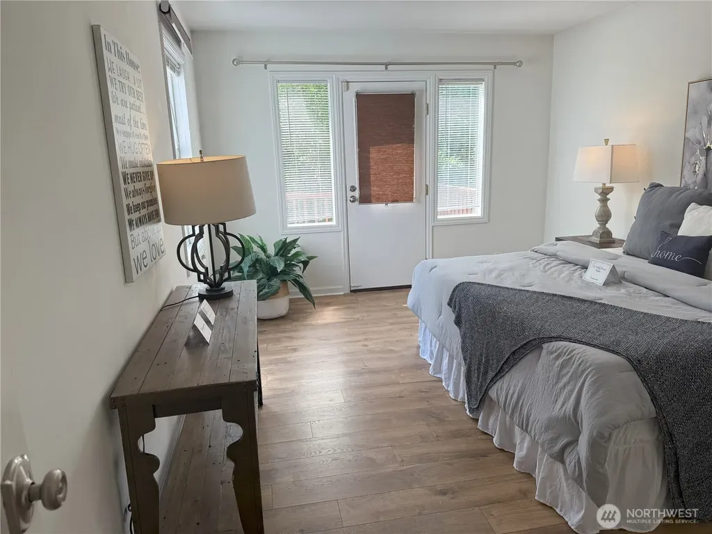 4329 NE 56th Street Seattle WA 98105