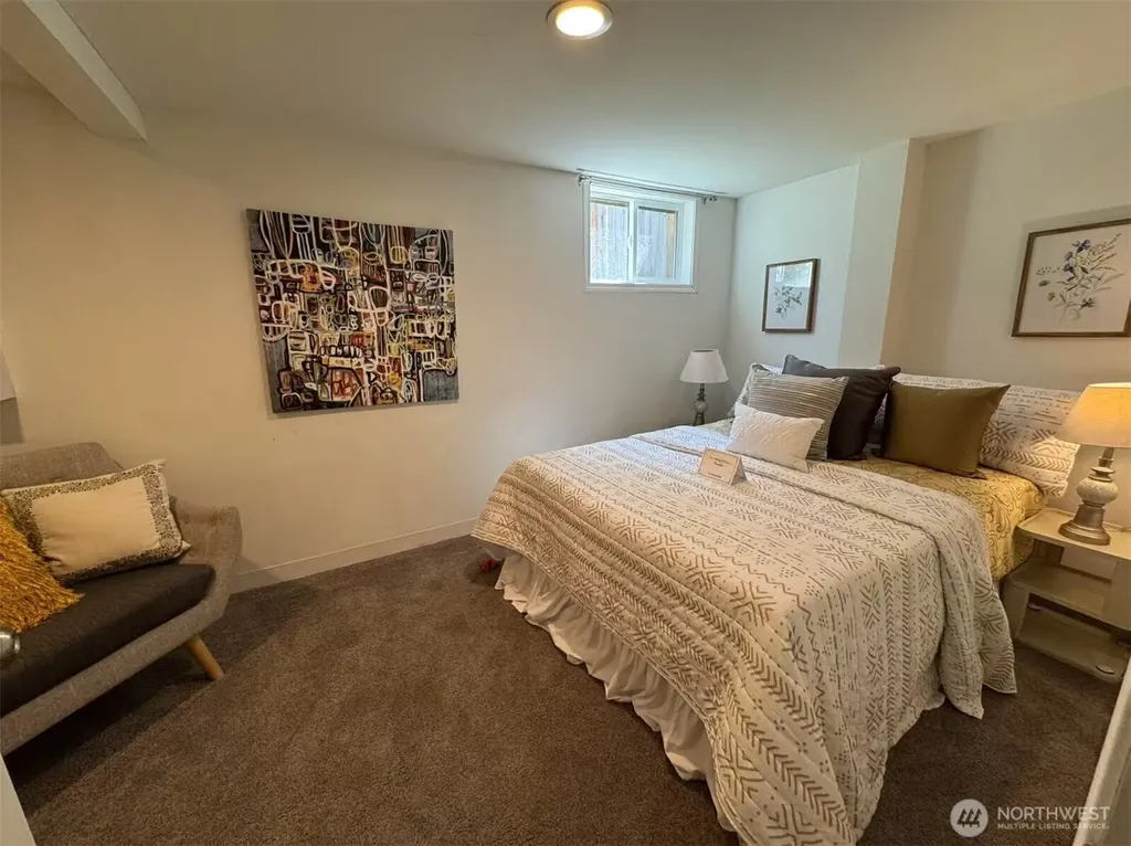 4329 NE 56th Street Seattle WA 98105