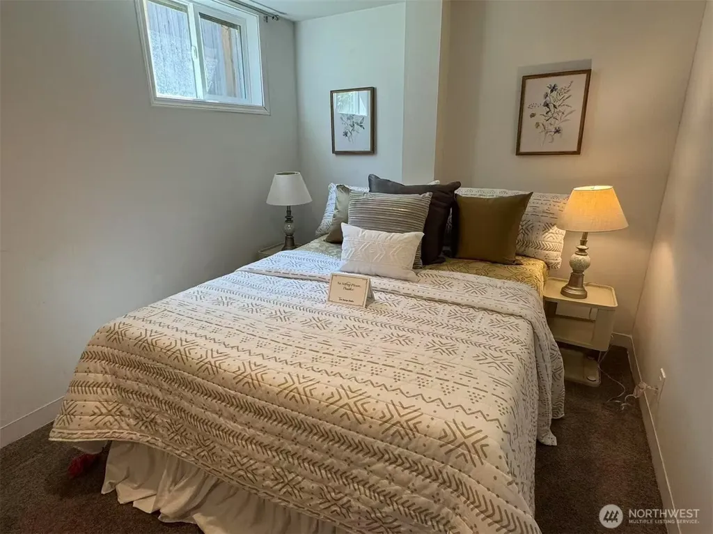 4329 NE 56th Street Seattle WA 98105