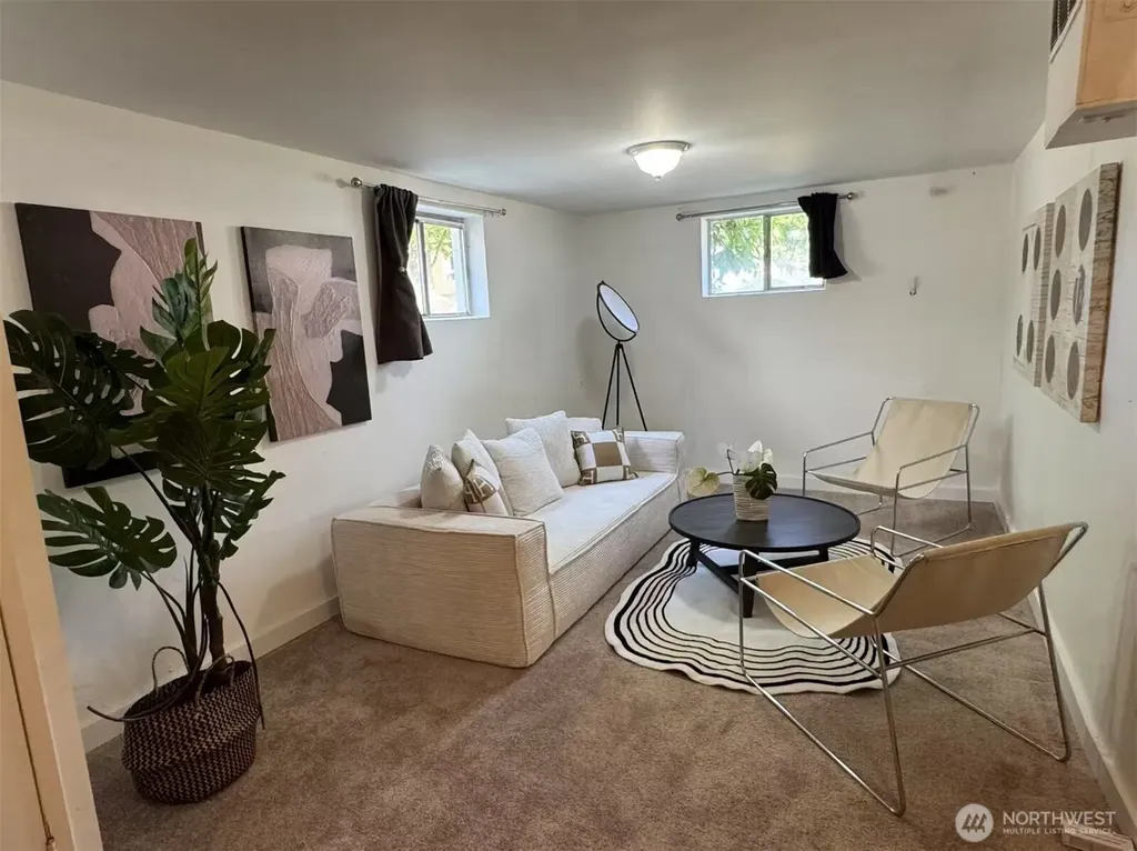 4329 NE 56th Street Seattle WA 98105