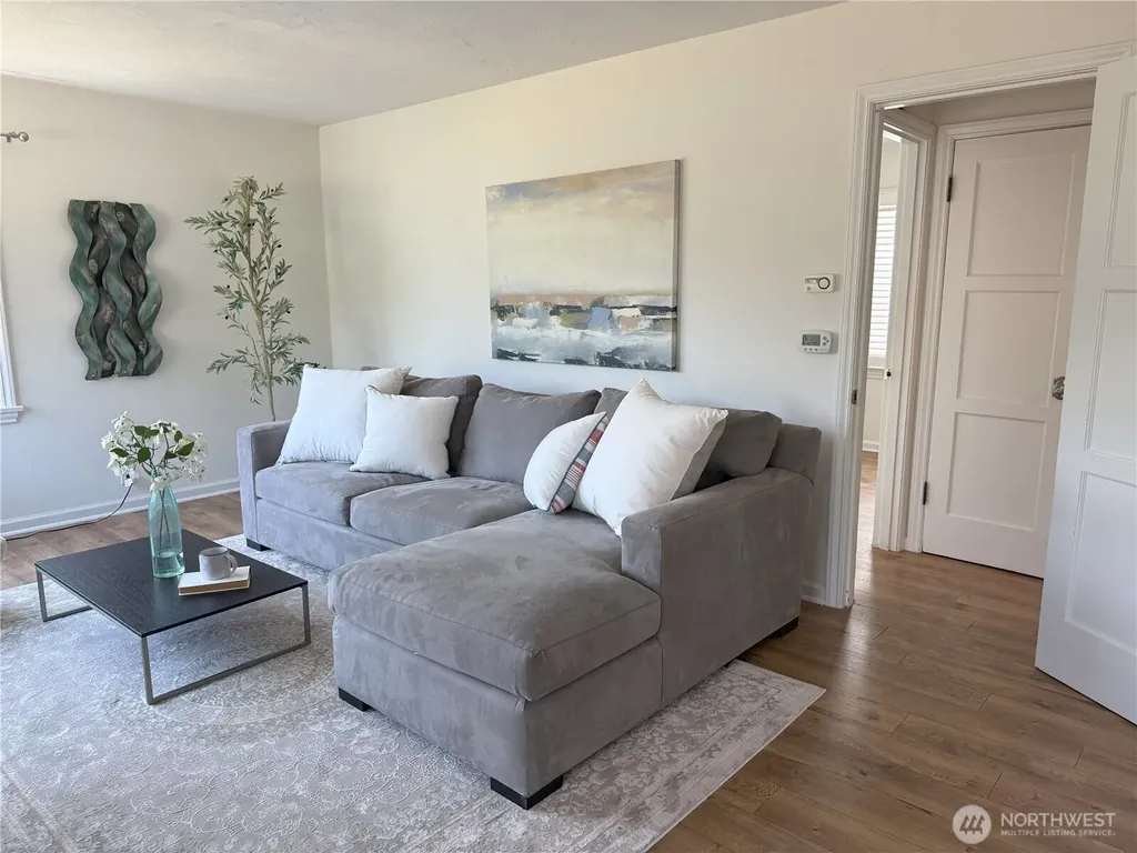 4329 NE 56th Street Seattle WA 98105