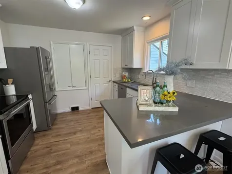 4329 NE 56th Street Seattle WA 98105