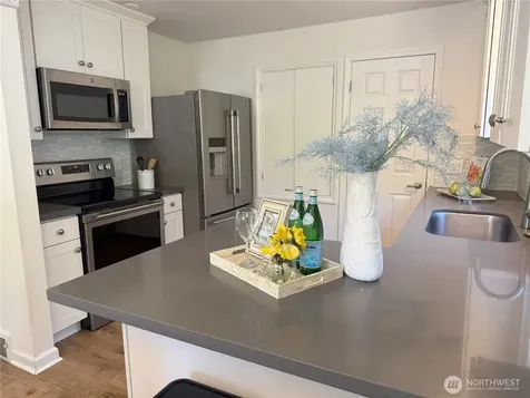 4329 NE 56th Street Seattle WA 98105