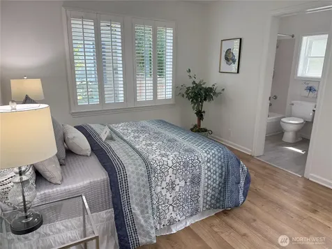 4329 NE 56th Street Seattle WA 98105