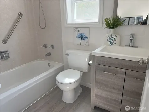 4329 NE 56th Street Seattle WA 98105