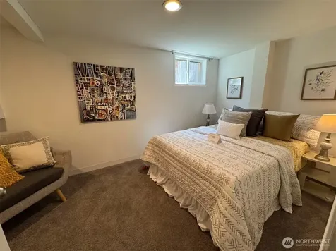 4329 NE 56th Street Seattle WA 98105