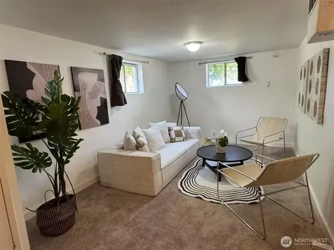 4329 NE 56th Street Seattle WA 98105