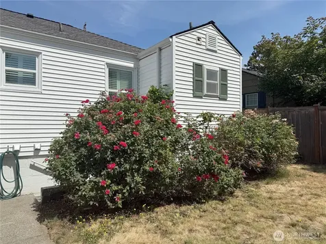 4329 NE 56th Street Seattle WA 98105