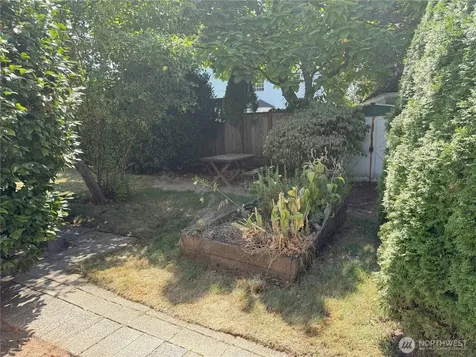 4329 NE 56th Street Seattle WA 98105