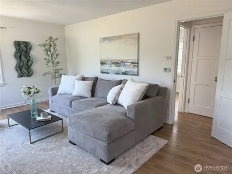 4329 NE 56th Street Seattle WA 98105