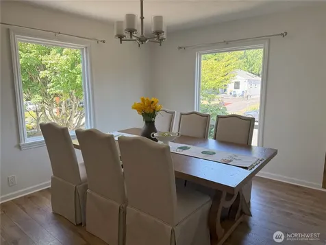 4329 NE 56th Street Seattle WA 98105