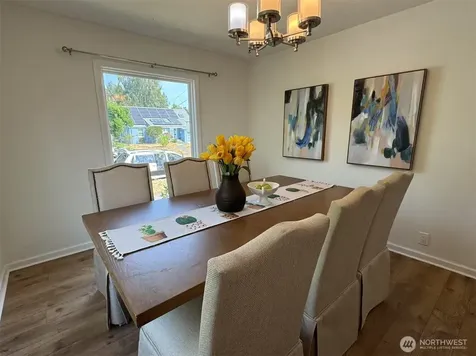 4329 NE 56th Street Seattle WA 98105