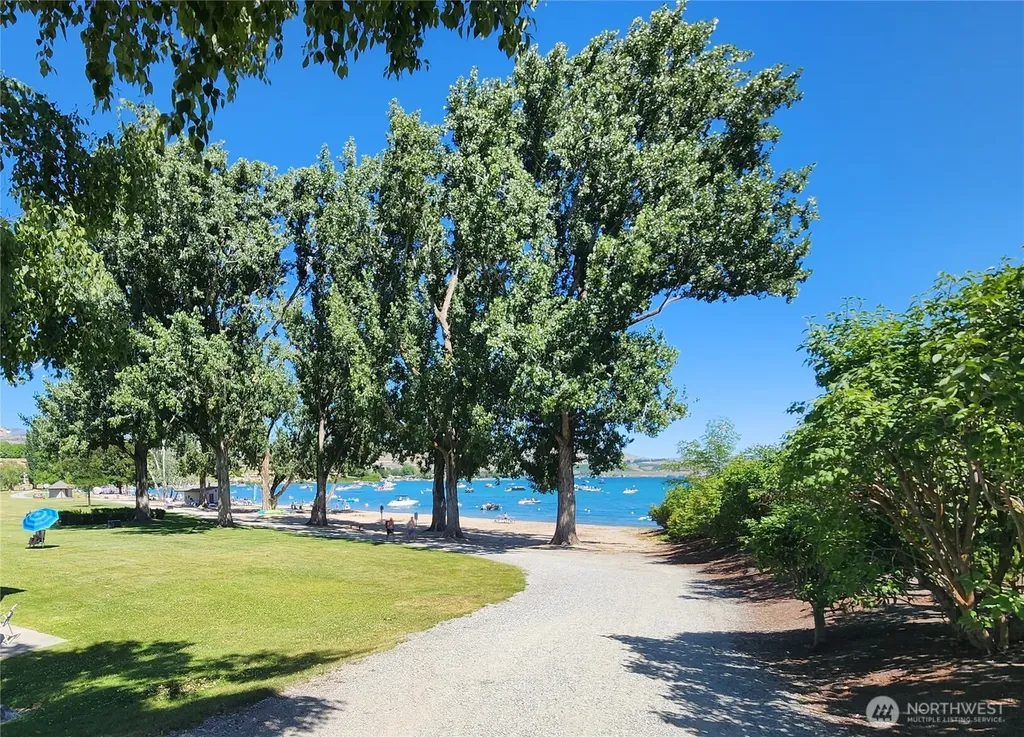 1 Beach 531-f Manson WA 98831