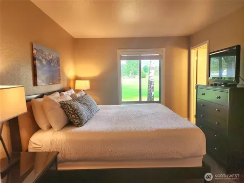 1 Beach 531-f Manson WA 98831