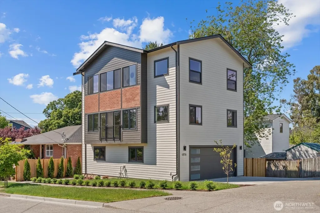 4816 SW Findlay Street Seattle WA 98136