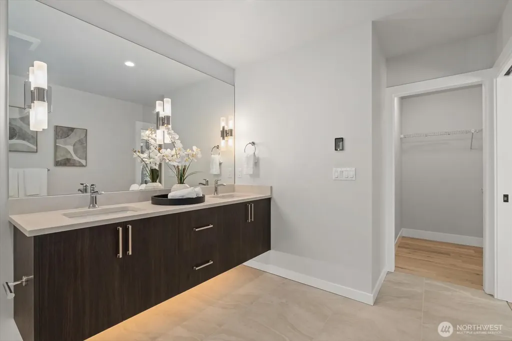 4816 SW Findlay Street Seattle WA 98136