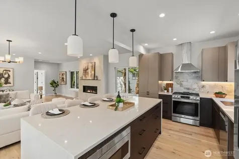 4816 SW Findlay Street Seattle WA 98136