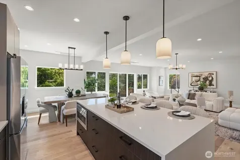 4816 SW Findlay Street Seattle WA 98136