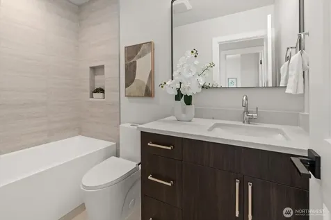 4816 SW Findlay Street Seattle WA 98136