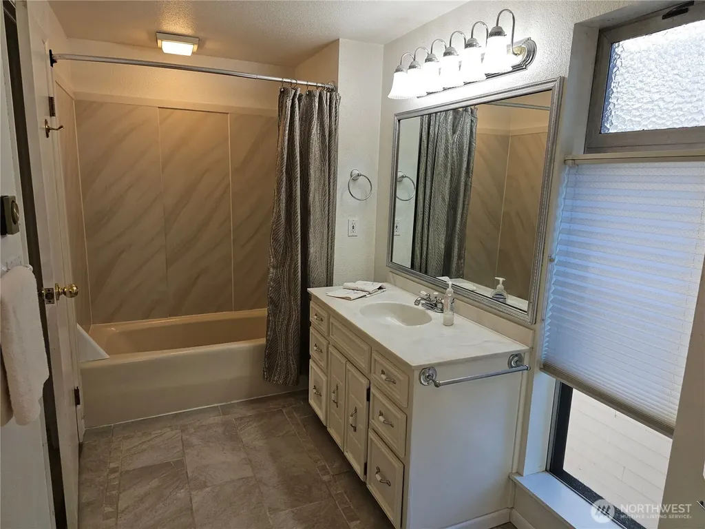 15402 Rose Road SW Lakewood WA 98498