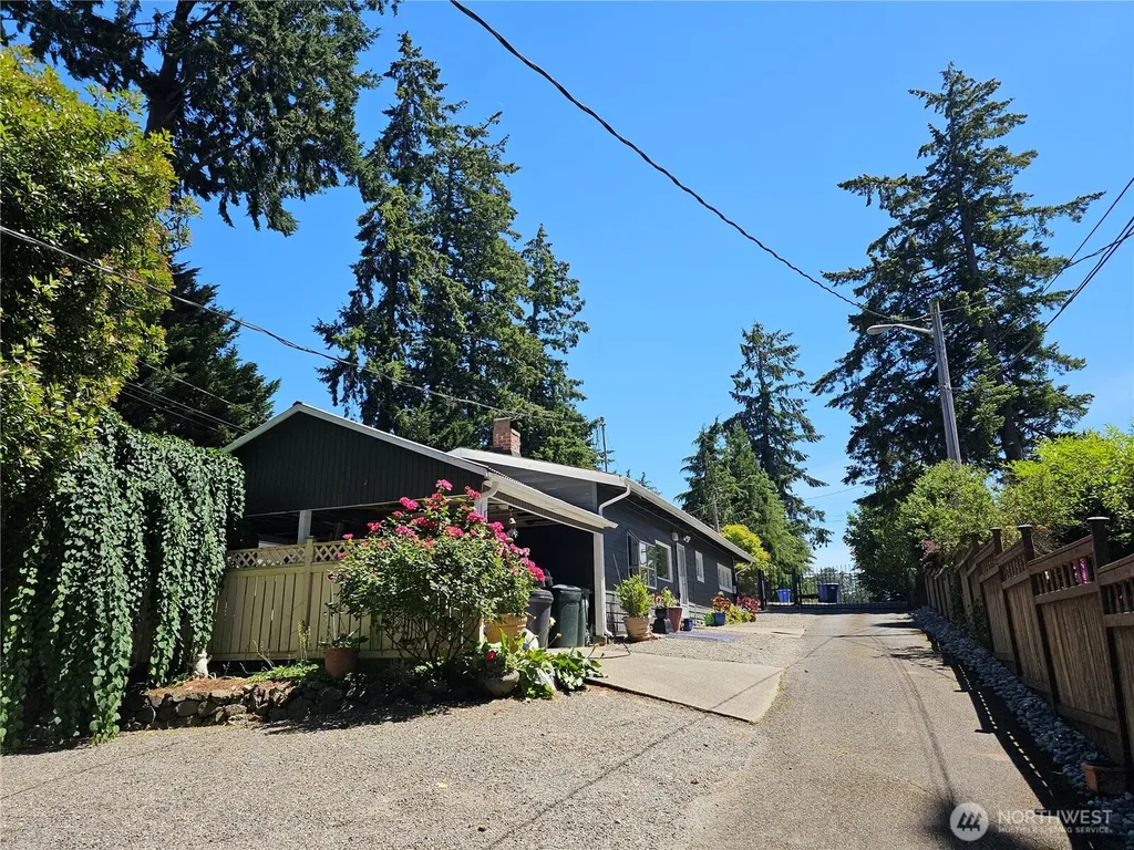 15402 Rose Road SW Lakewood WA 98498