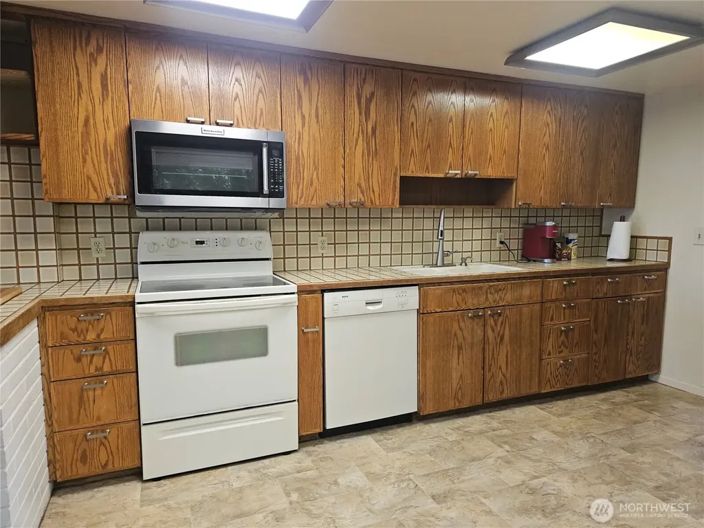 15402 Rose Road SW Lakewood WA 98498