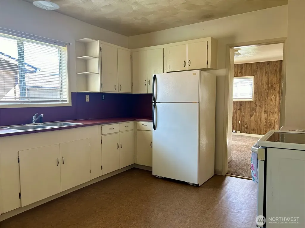 2428 Pacific Avenue Hoquiam WA 98550