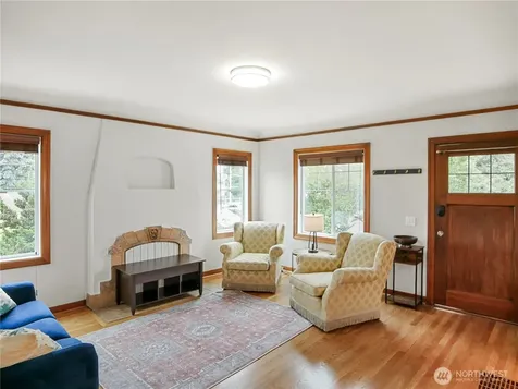 205 NW 101st Street Seattle WA 98177